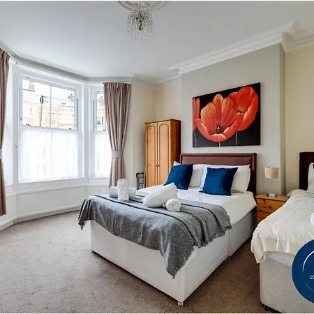 45 The Square 1 Scarborough